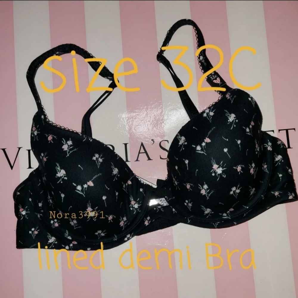 Victoria secret And PINK Bra size 32 C Bundle NWT - Picture 3 of 13